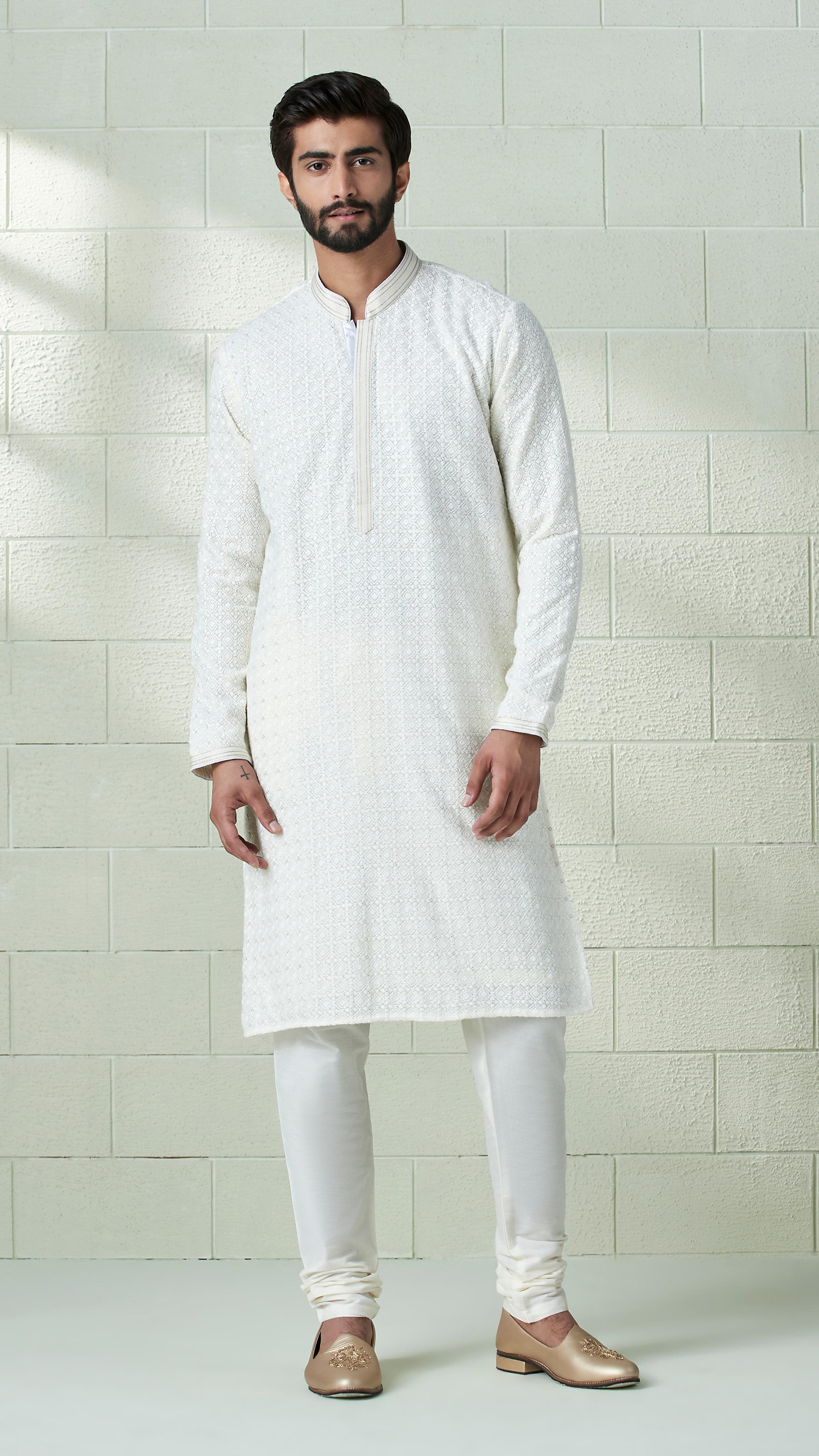 Twamev Men Daisy White Chikankari Kurta Set