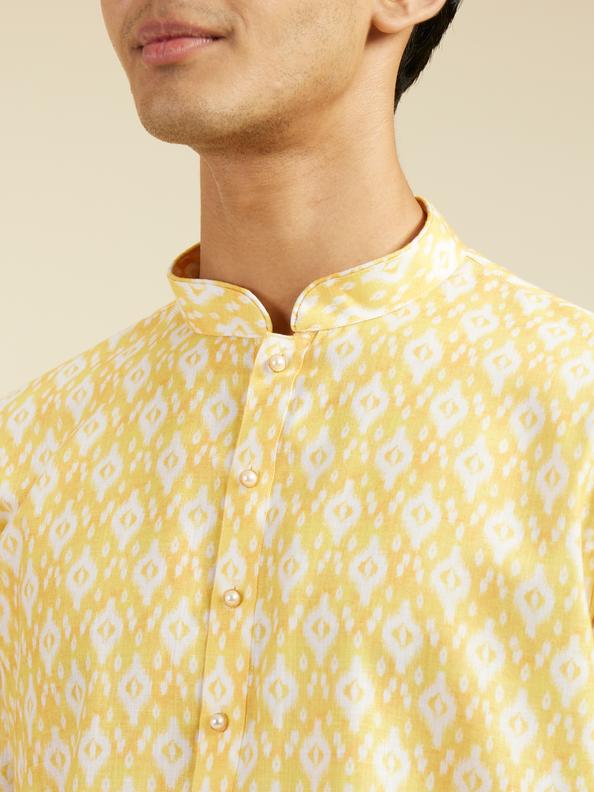 Diwas Men Yellow Iris Ikat Inspired Printed Kurta