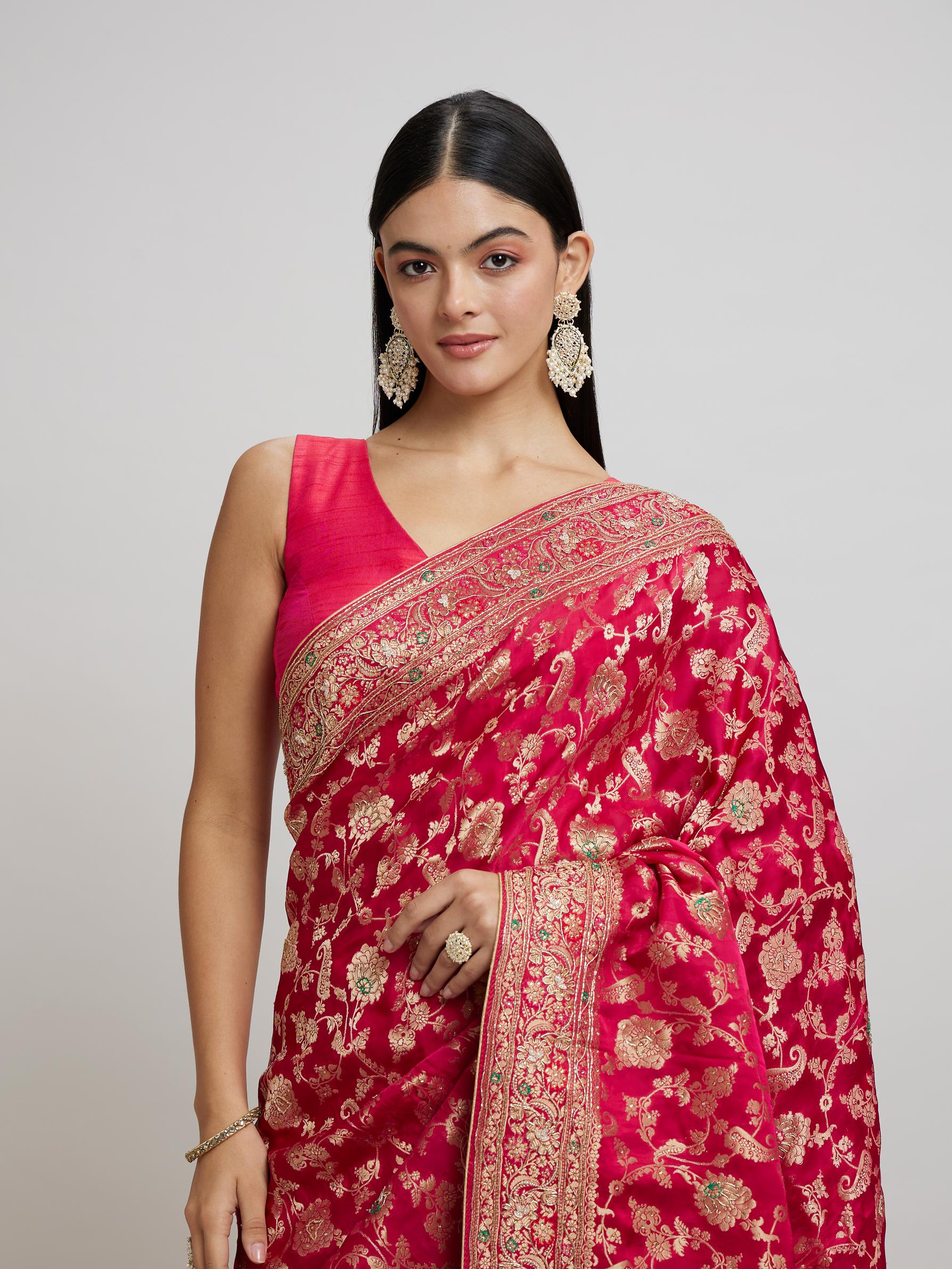 Twamev Women Intricate Pink Elegance Saree