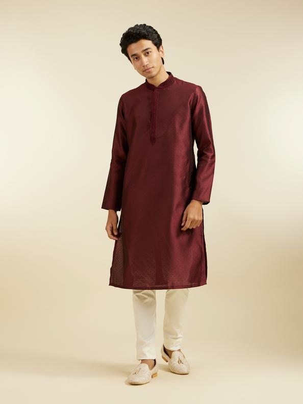 Diwas Men Maroon Red Grid Patterned Kurta with Embroidered Neckline