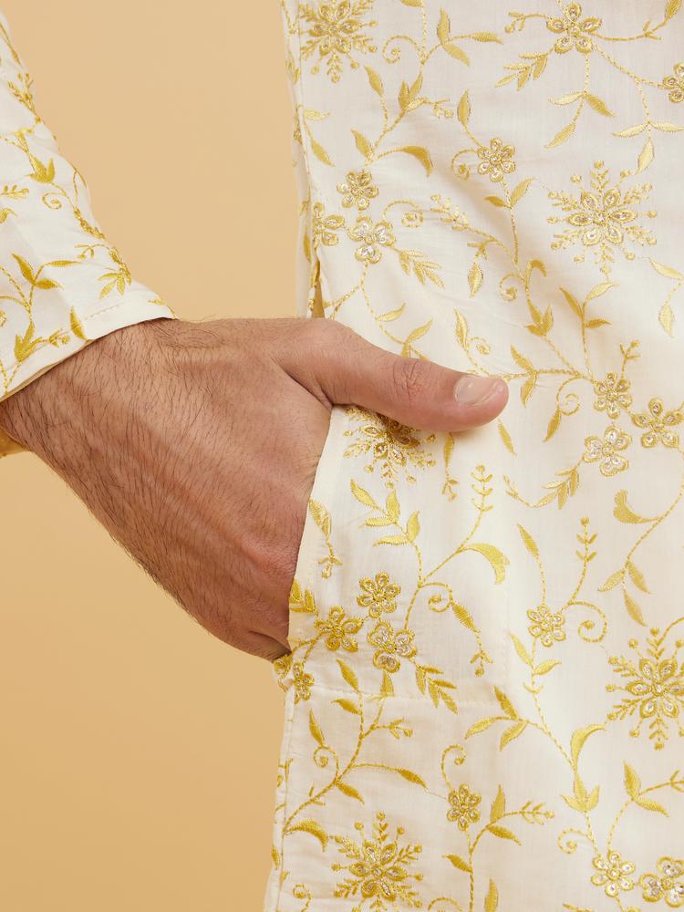 Twamev Men Yellow And Cream Bel Buti Patterned Kurta Set with Rhinestones