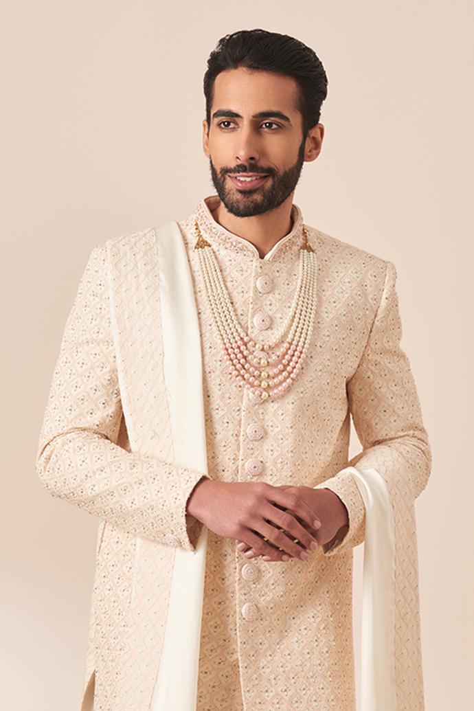 Twamev Men Light Pink Heavy Embroidered Sherwani with Dupatta