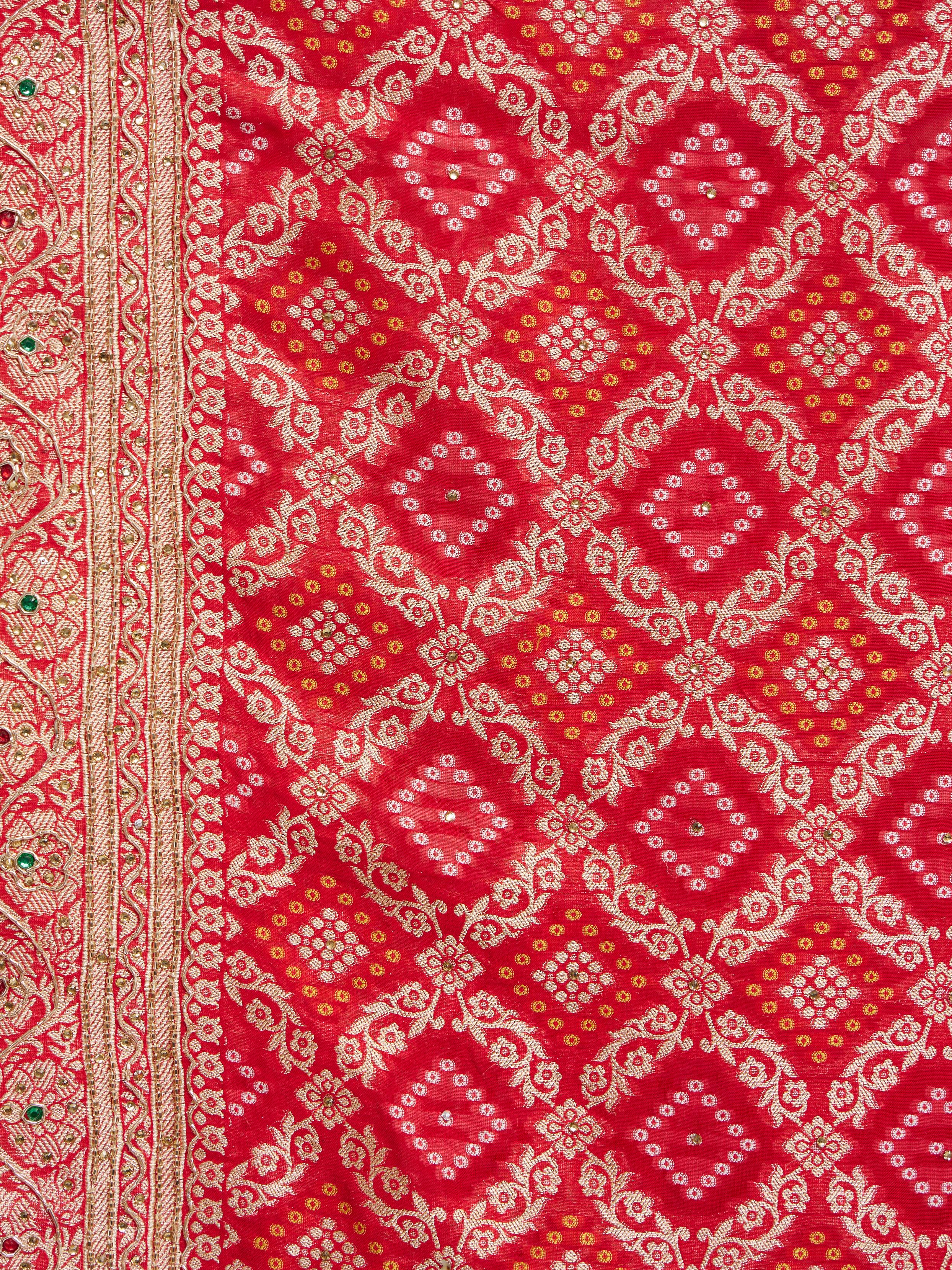 Twamev Women Lustrous Georgette Red Saree