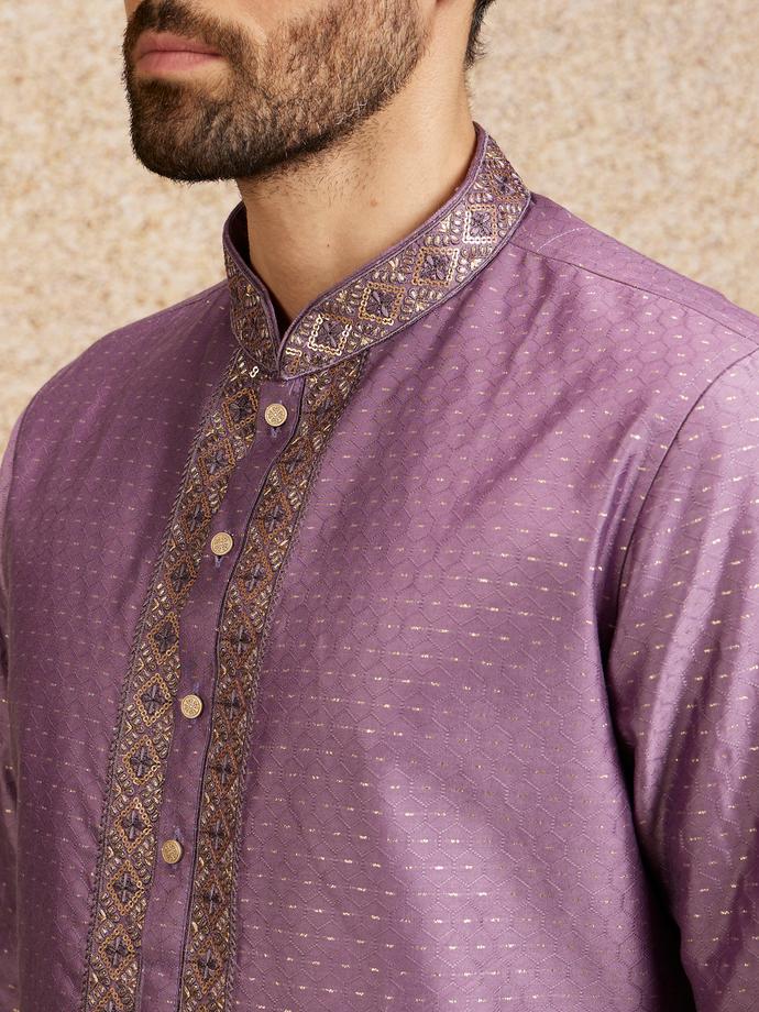 Twamev Men Lilac Embroidered Kurta Pajama