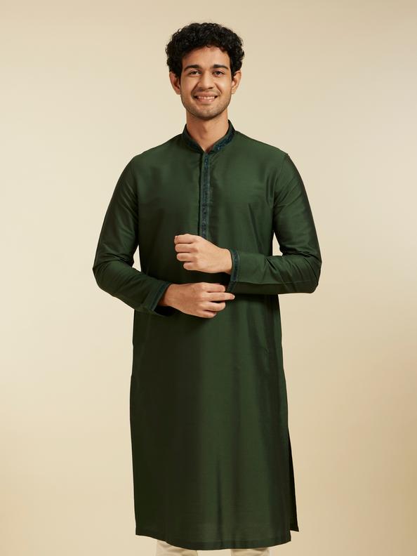 Diwas Men Bottle Green Plain Kurta with Embroidered Placket