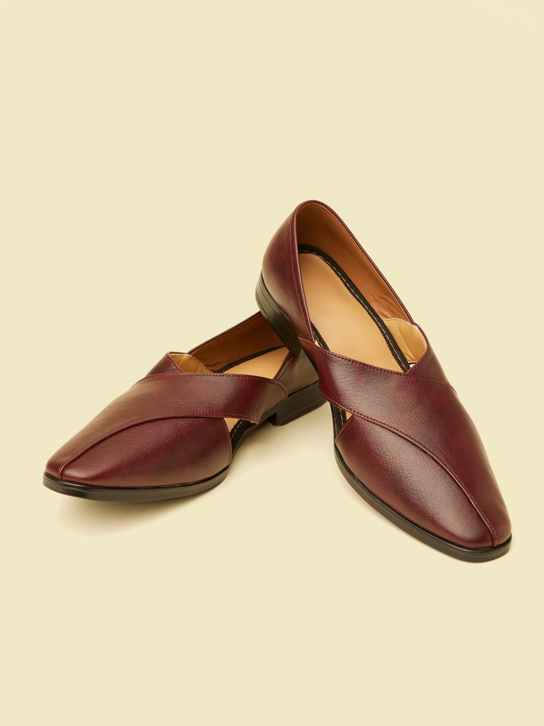 Twamev Men Wine Peshawari Juttis