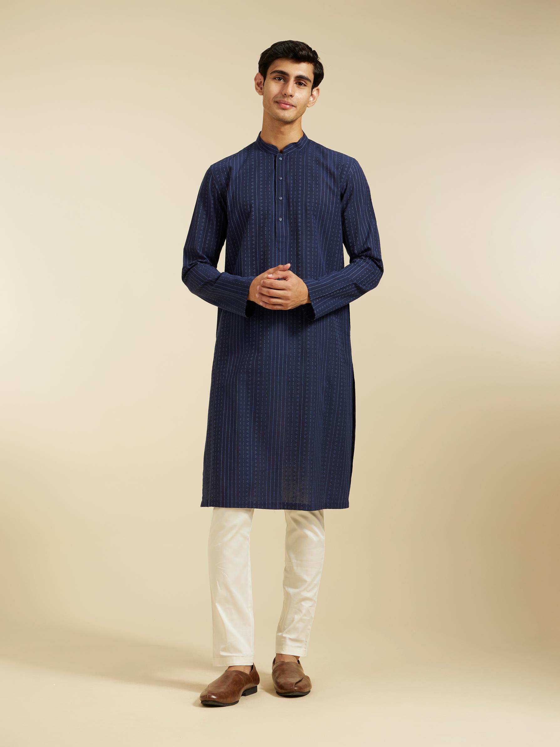 Diwas Men Indigo Blue Linear Patterned Kurta