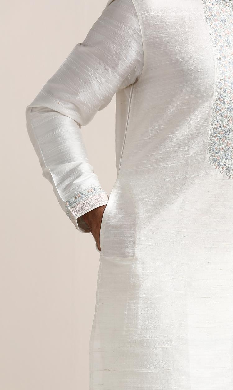 Twamev Men Pure White Embroidered Neck Kurta Set