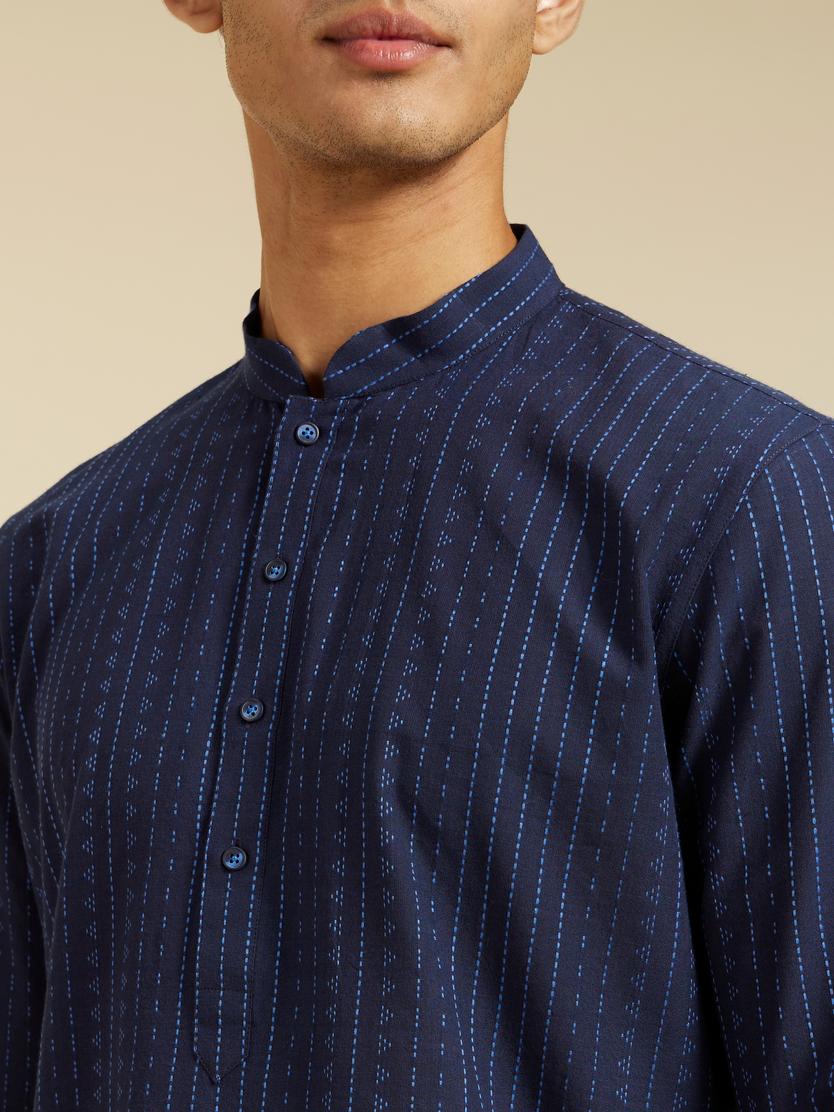 Diwas Men Indigo Blue Linear Patterned Kurta