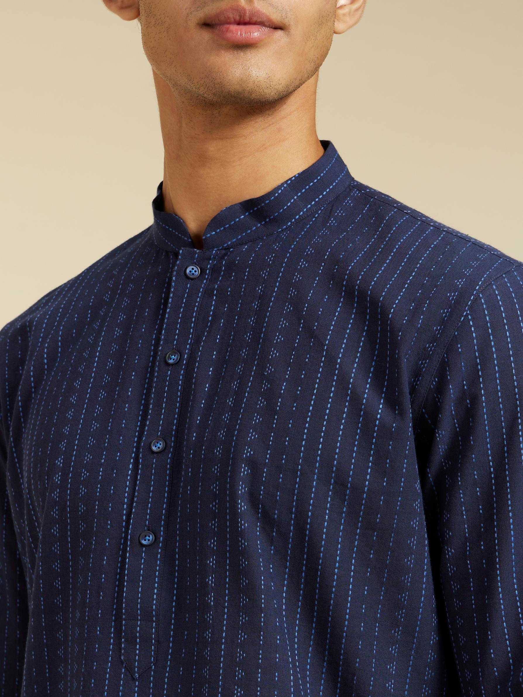 Diwas Men Indigo Blue Linear Patterned Kurta