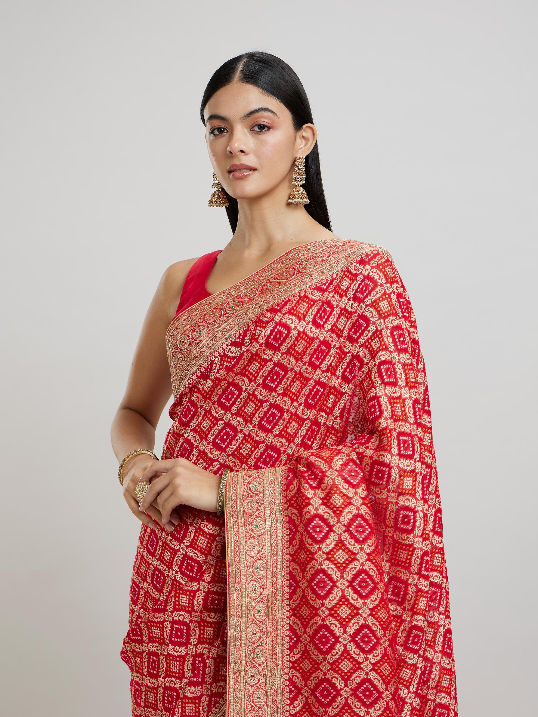 Twamev Women Lustrous Georgette Red Saree
