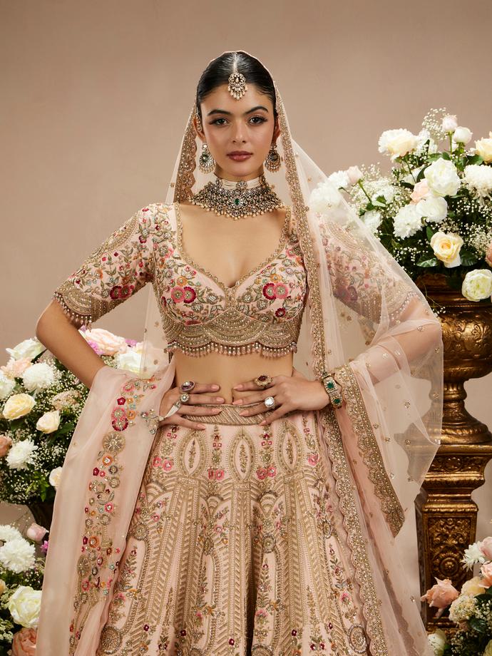 Twamev Women Rosewater Pink Floral Embroidered Lehenga with Scalloped Borders