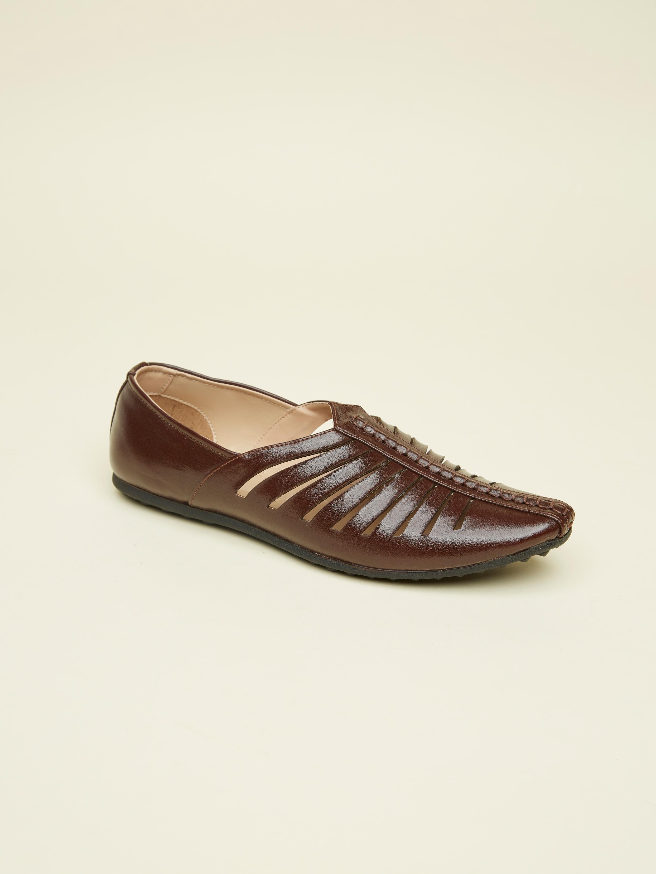 Twamev Men Brown Classic Juti