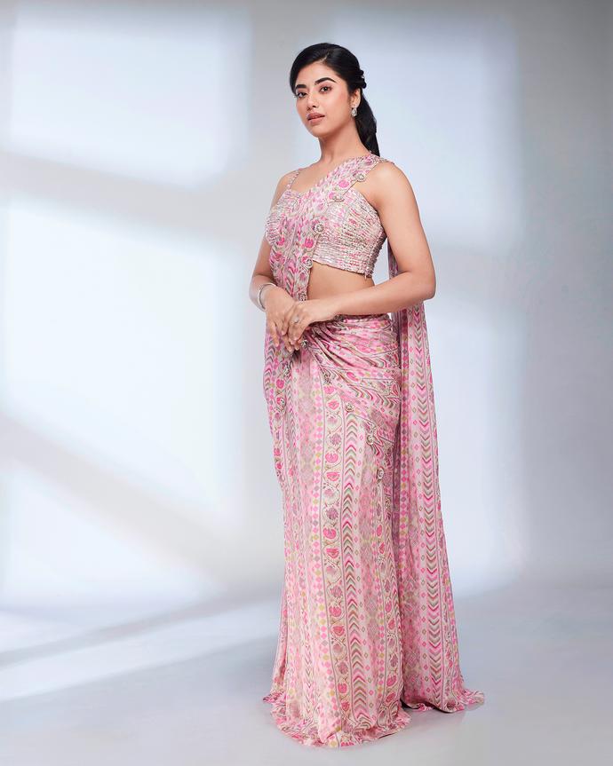 Twamev Women Pink Floral and Chevron Printed Sequined Draped Saree