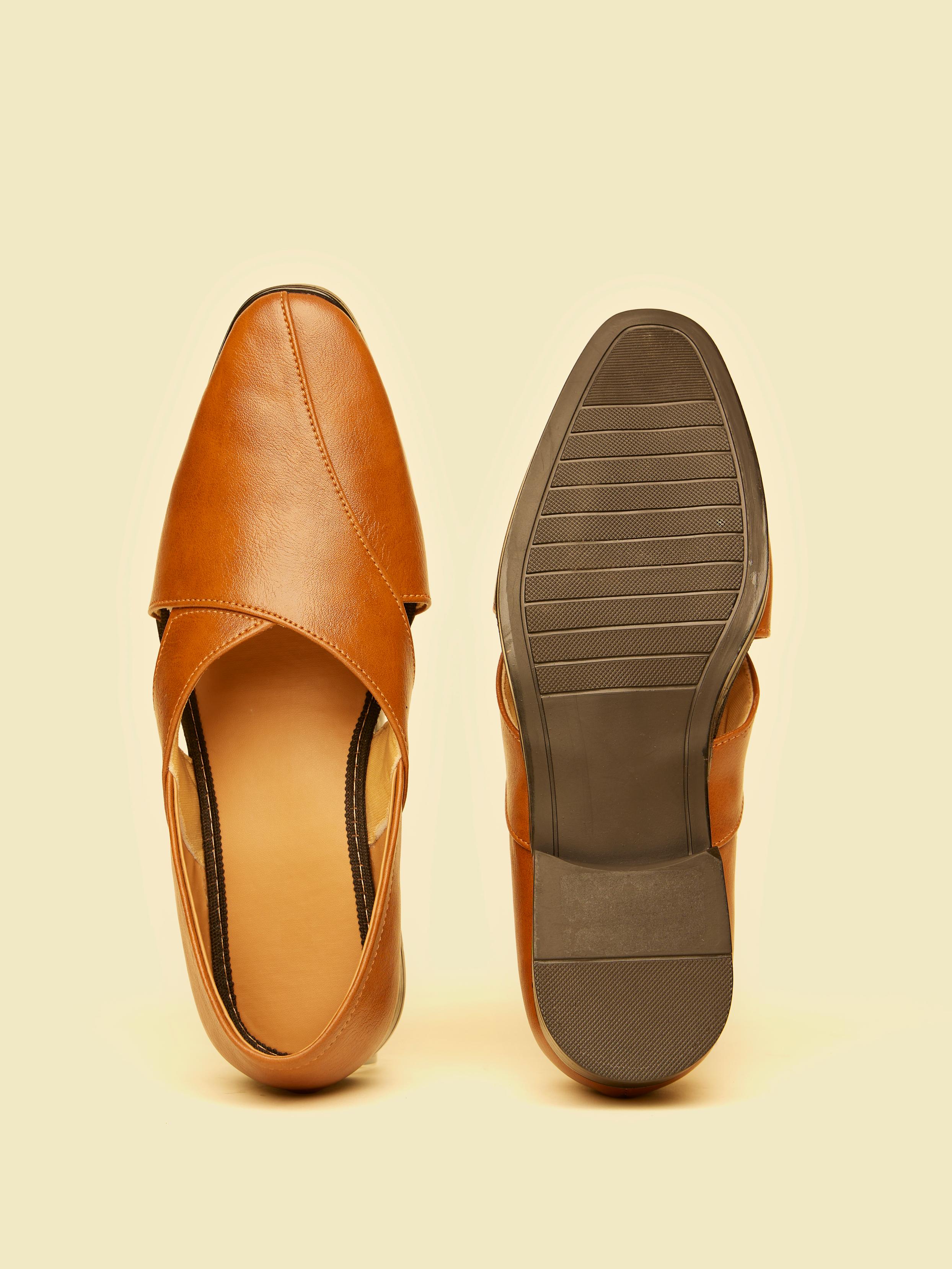 Twamev Men Regal Dark Brown Juti