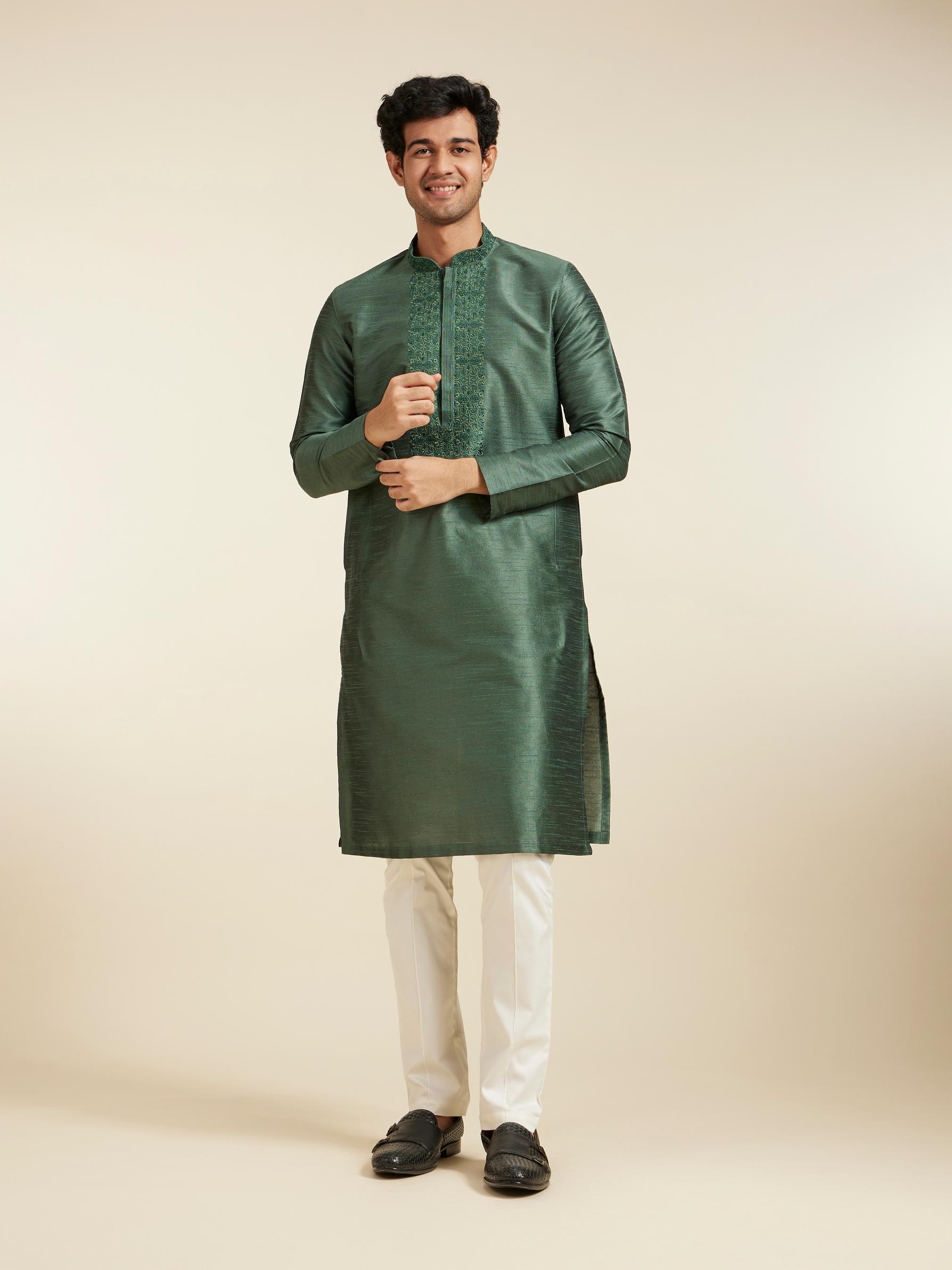 Diwas Men Bottle Green Plain Kurta With Embroidered Neckline