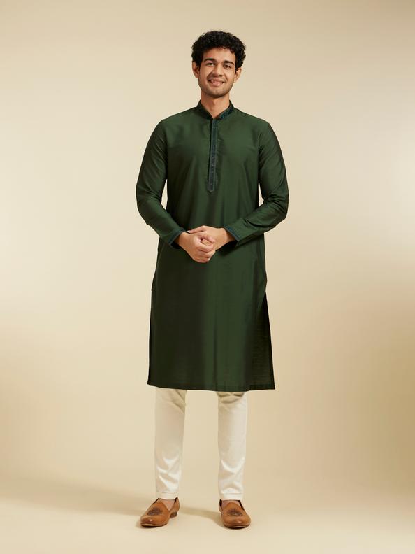 Diwas Men Bottle Green Plain Kurta with Embroidered Placket