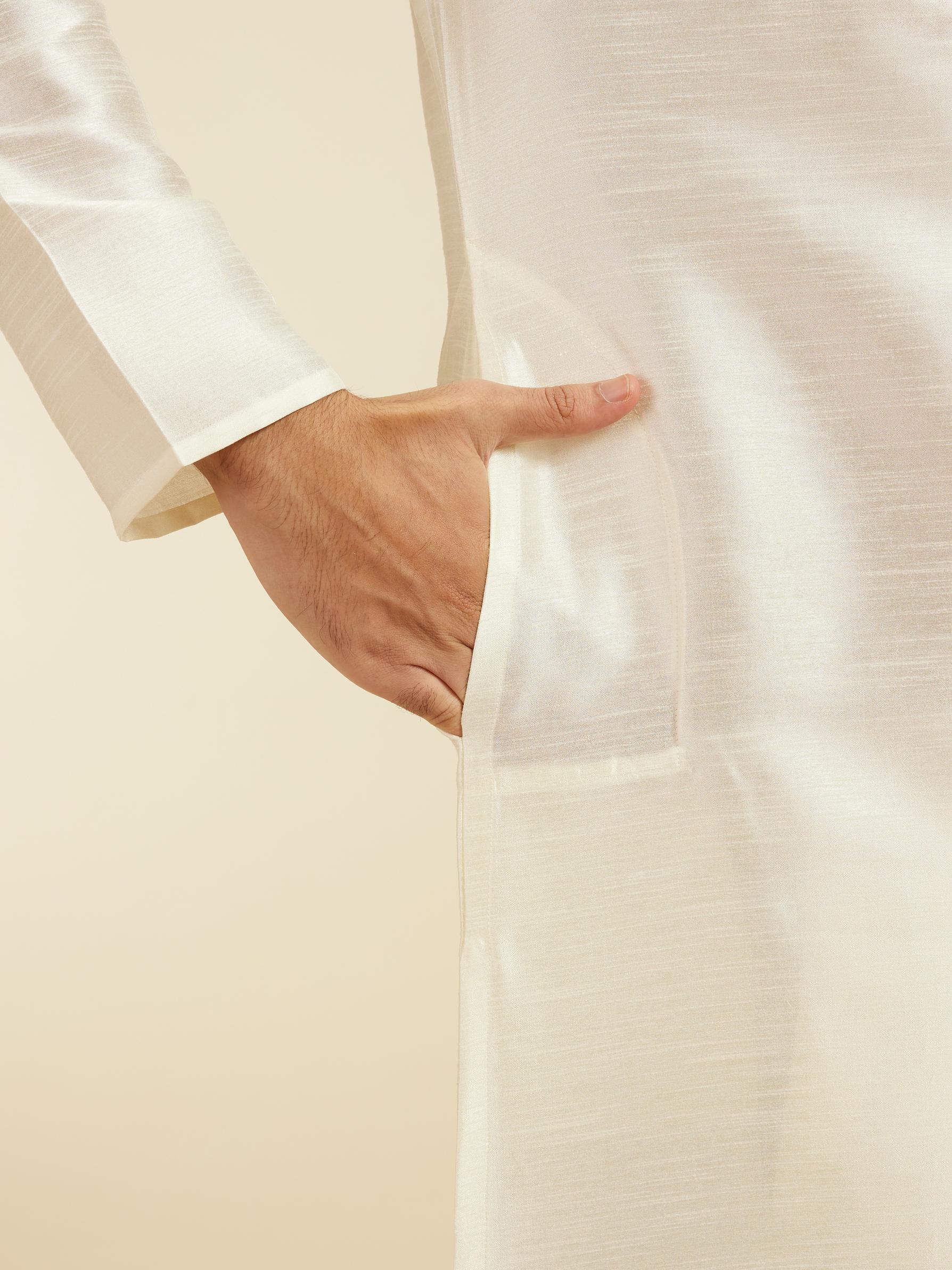 Diwas Men Warm White Plain Kurta With Embroidered Neckline