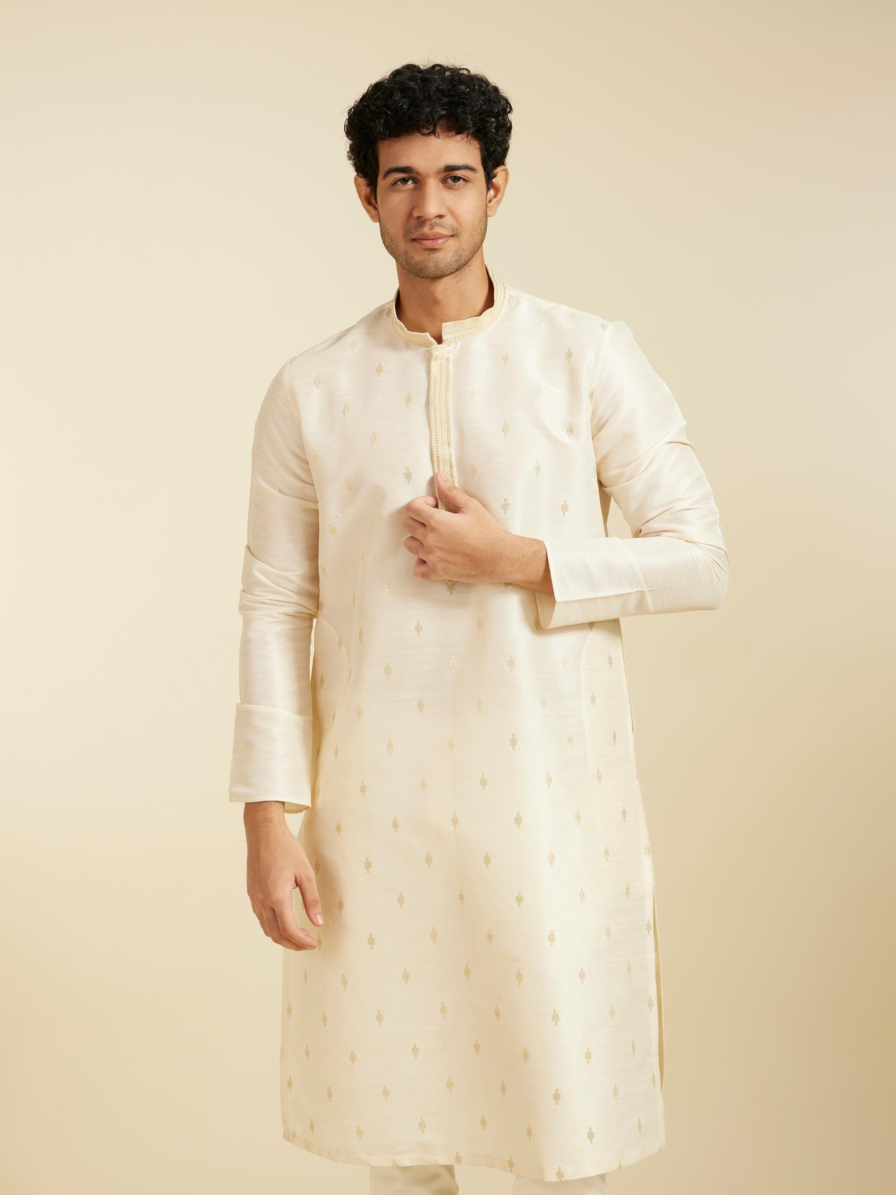 Diwas Men Cream White Buta Patterned Kurta with Sequinned Neckline