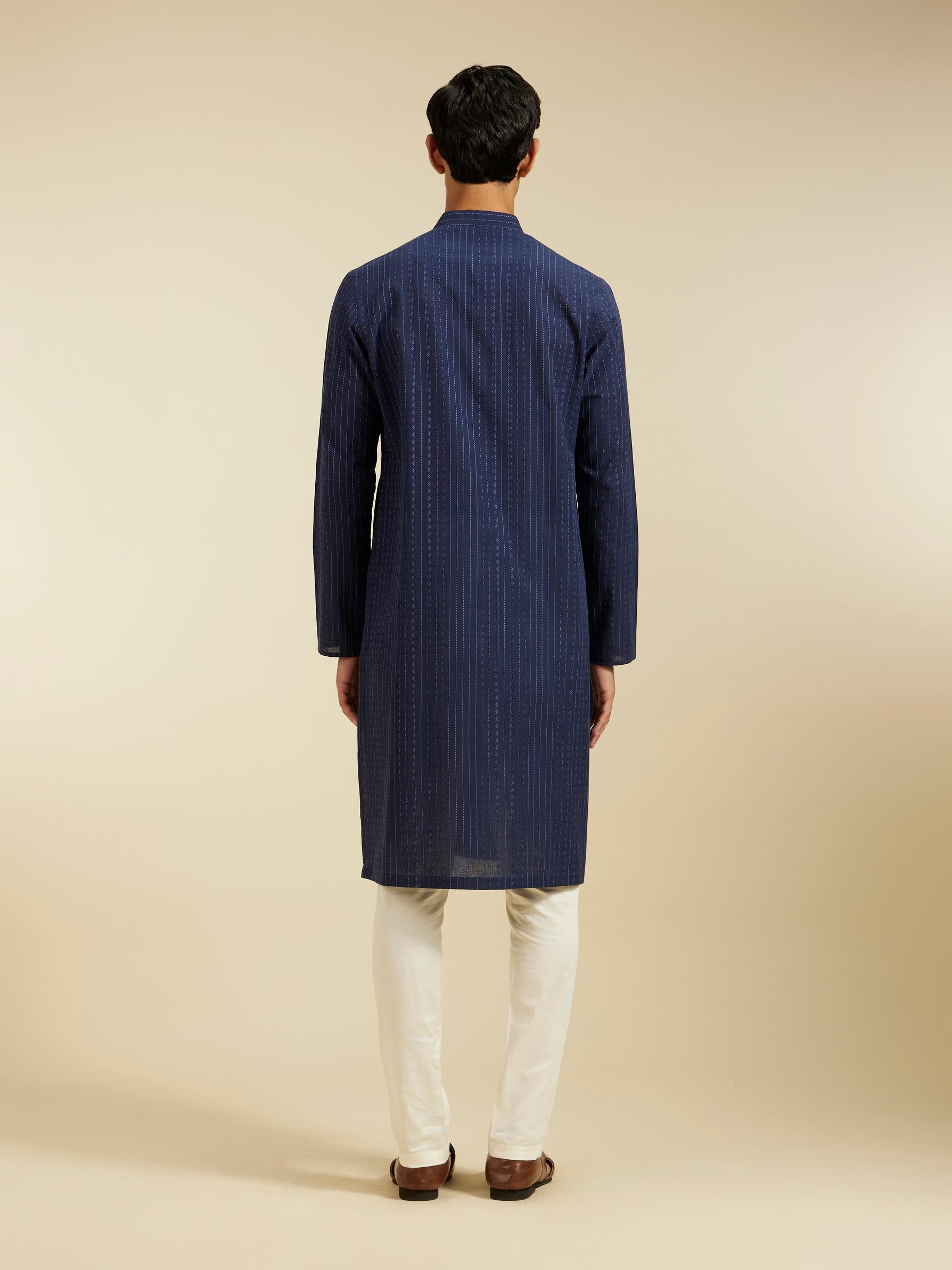 Diwas Men Indigo Blue Linear Patterned Kurta