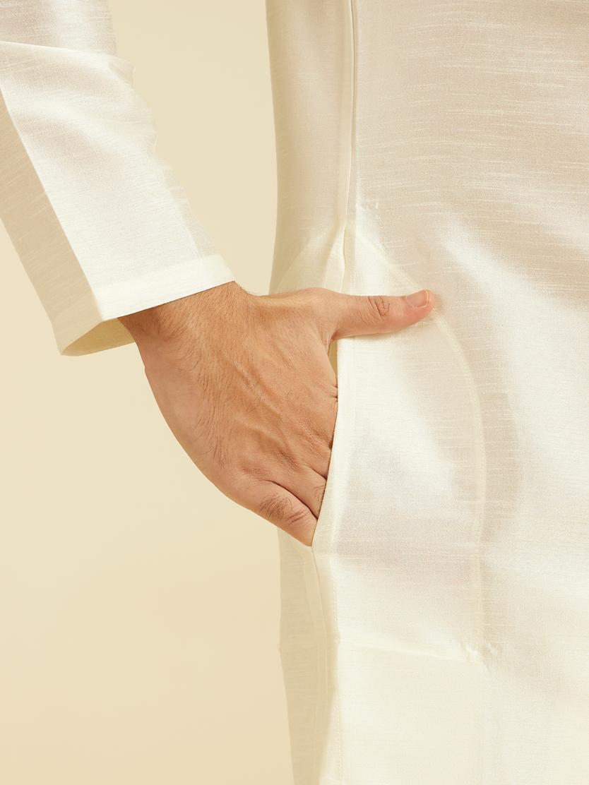 Diwas Men Warm White Plain Classic Kurta with Embroidered Placket