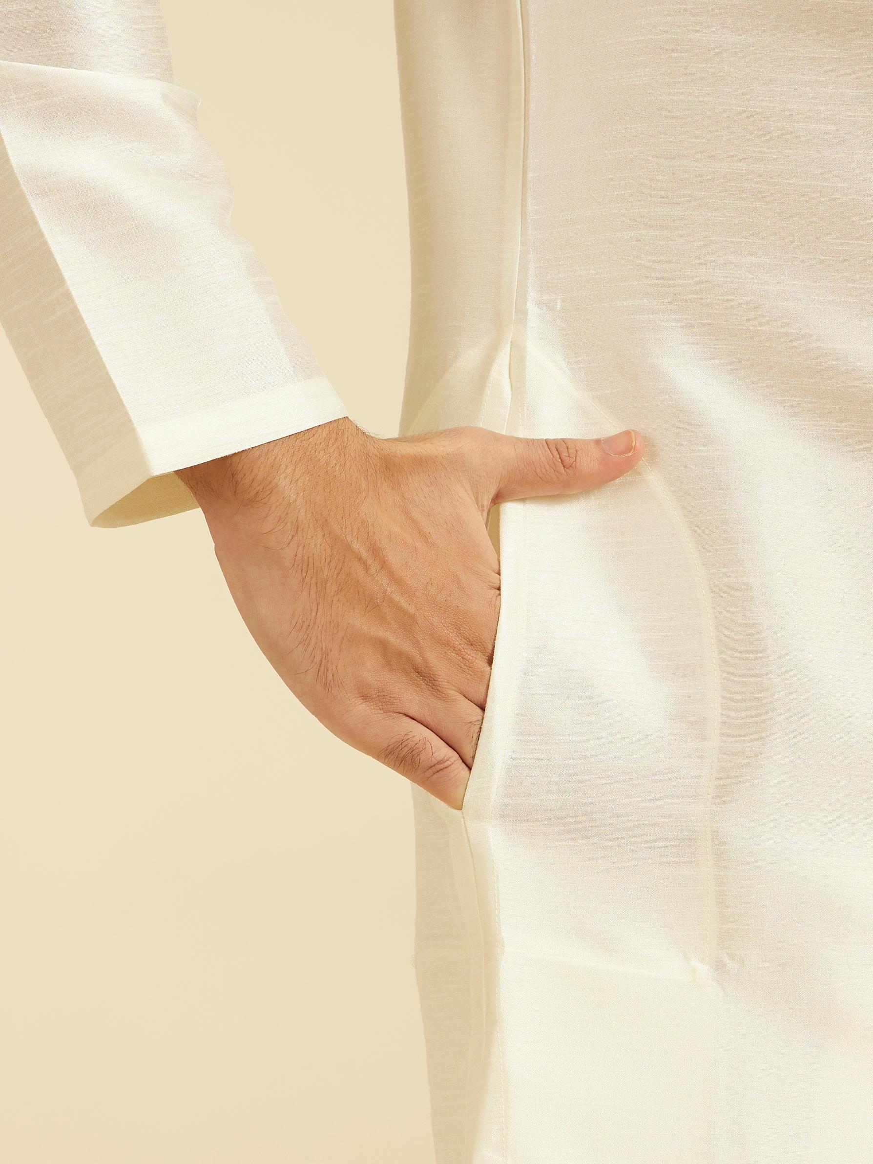 Diwas Men Warm White Plain Classic Kurta with Embroidered Placket