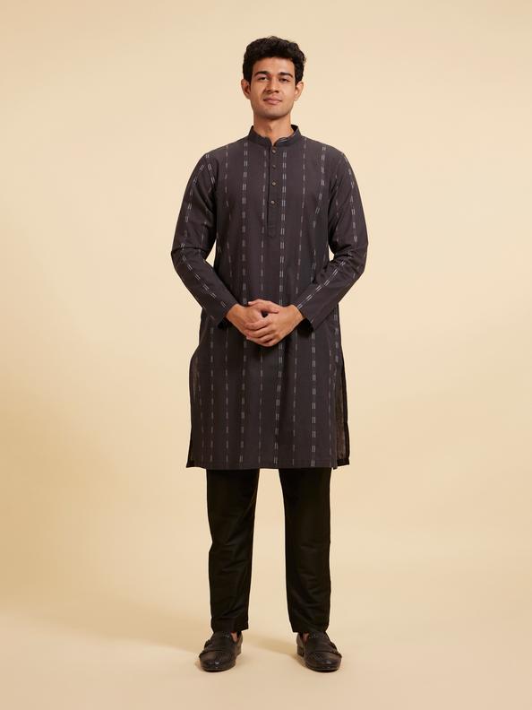 Diwas Men Charcoal Black Linear Patterned Kurta