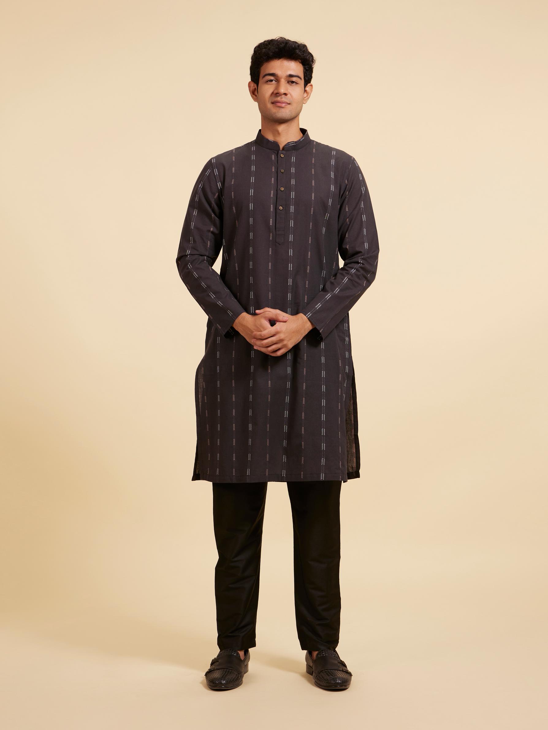 Diwas Men Charcoal Black Linear Patterned Kurta