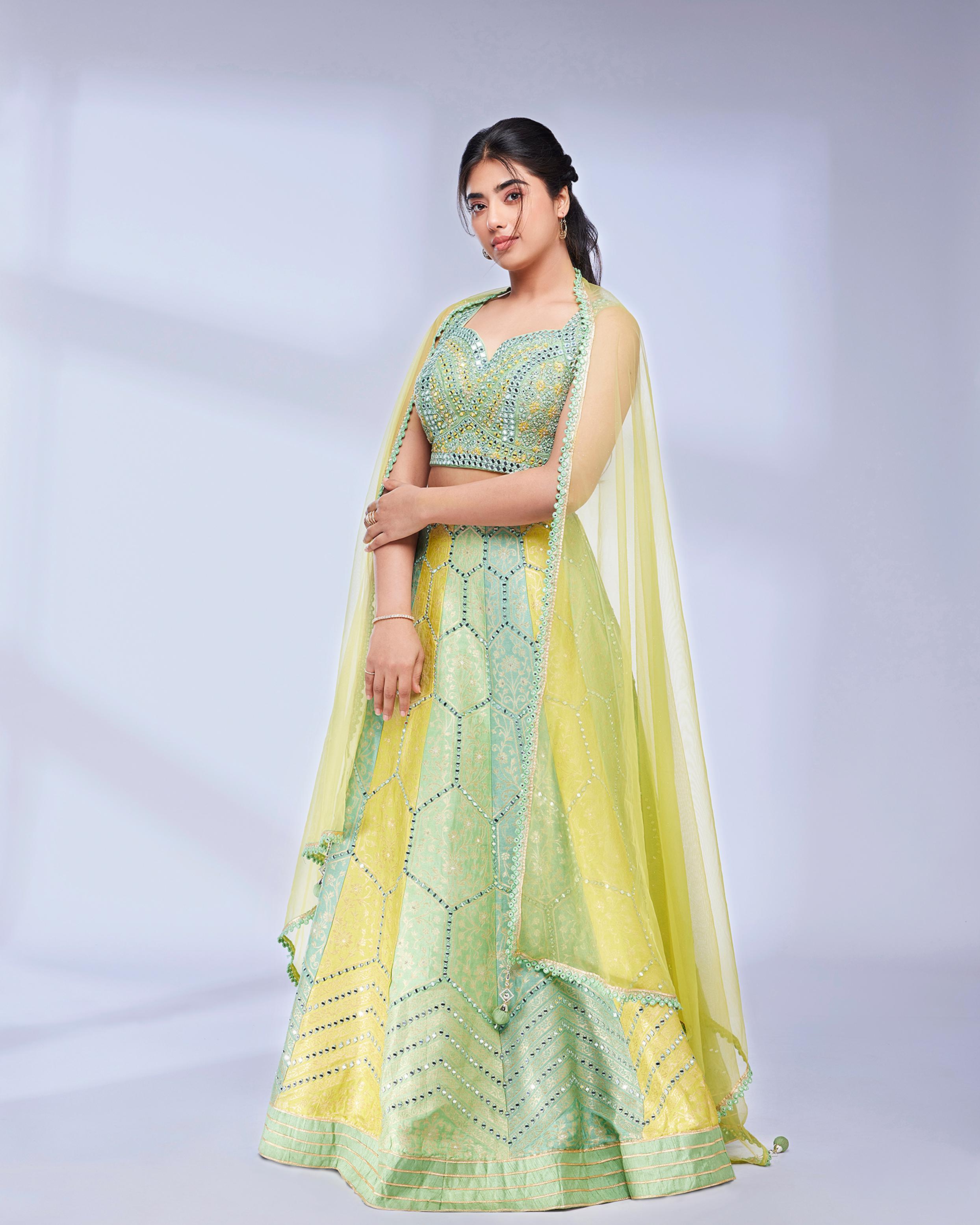 Twamev Women Yellow and Pista Green Bel Buti Hexagon Patterned Skirt Top