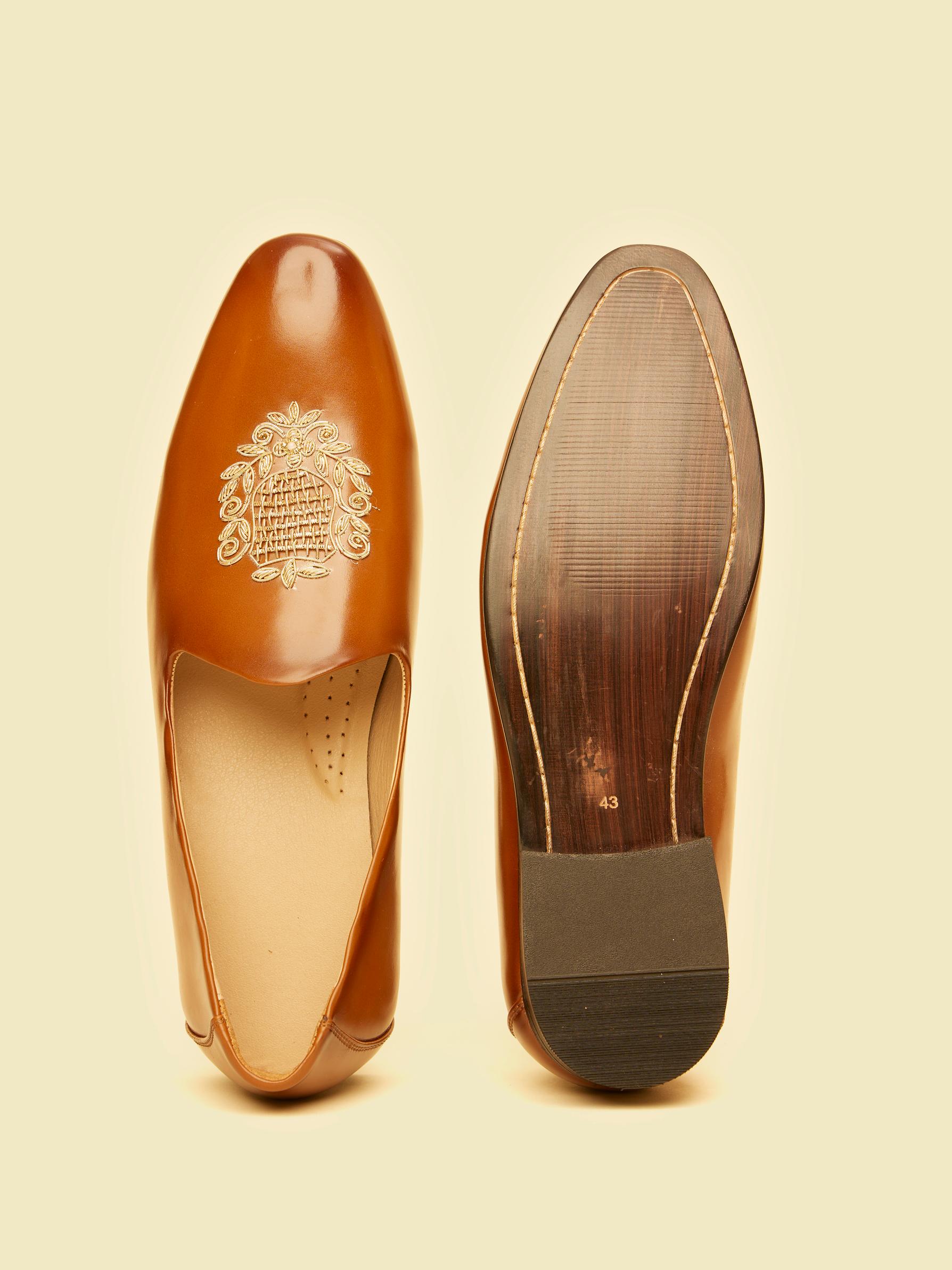 Twamev Men Classic Brown Juti