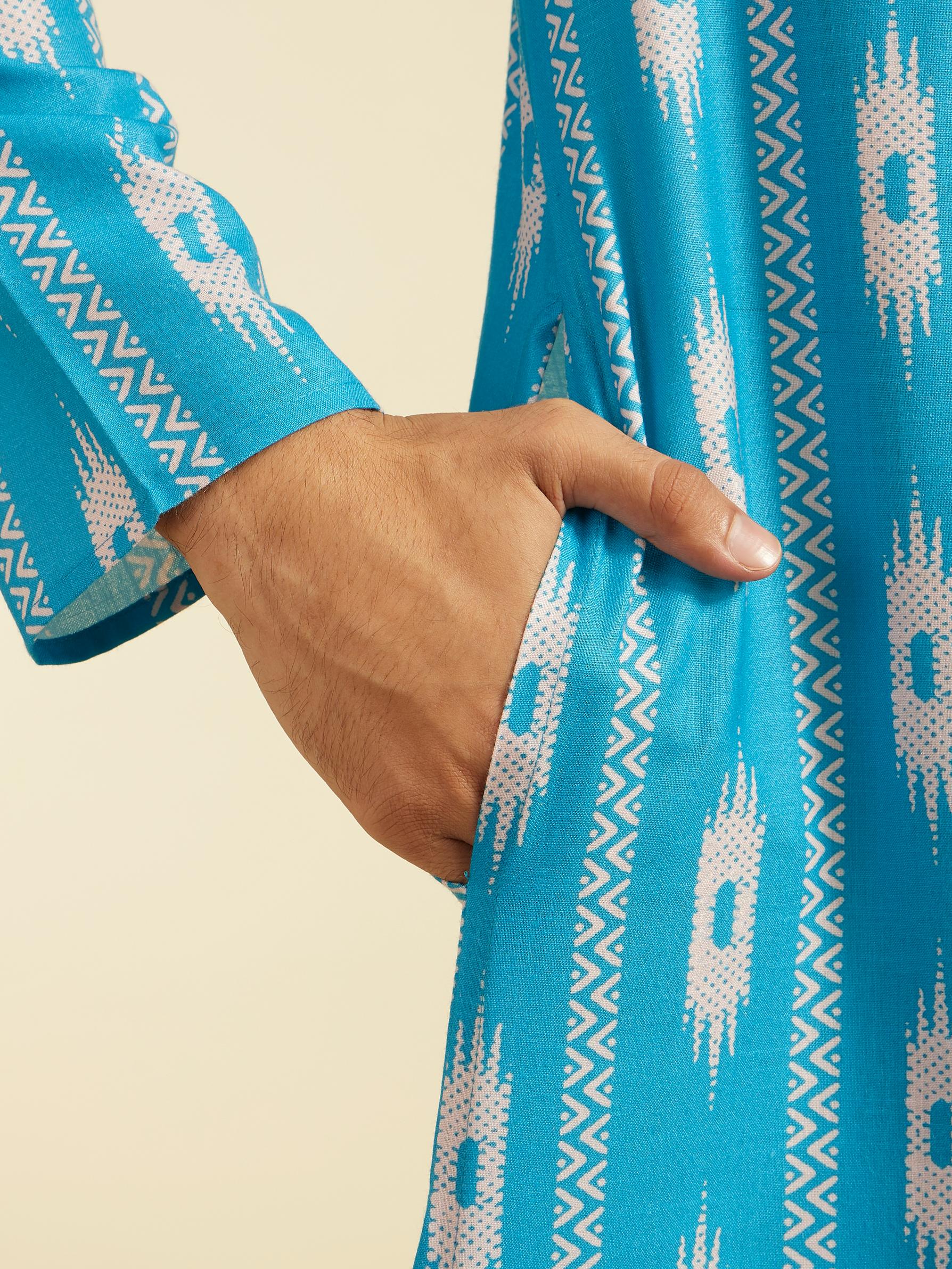 Diwas Men Turquoise Blue Ikat Inspired Patterned Kurta