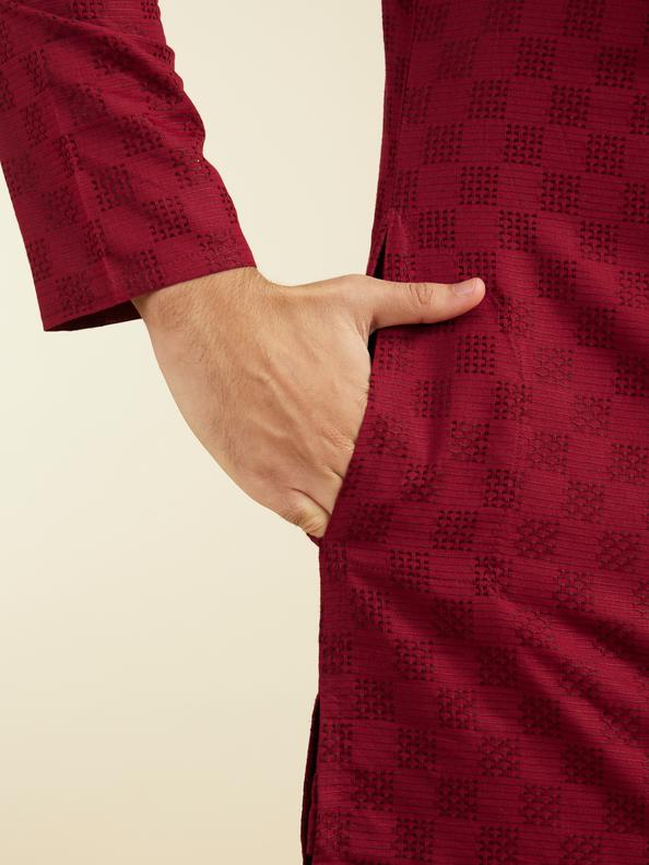 Diwas Men Maroon Red Grid Patterned Kurta with Embroidered Placket