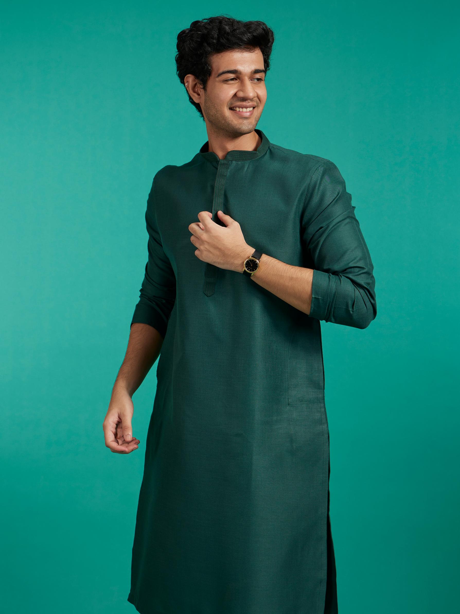 Diwas Men Bottle Green Plain Classic Kurta with Textured Neckline