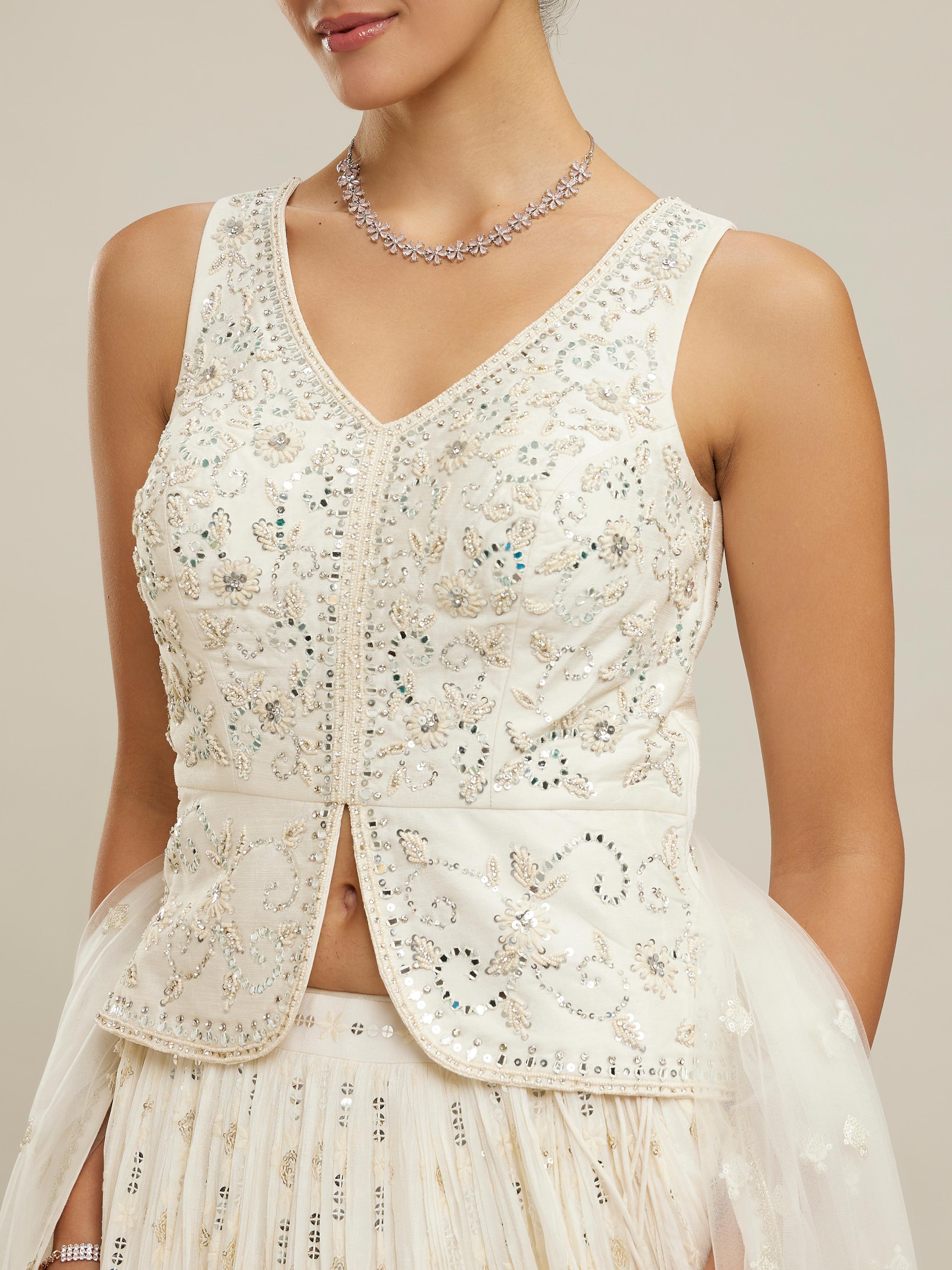 Twamev Women Dazzling Cream Lehenga