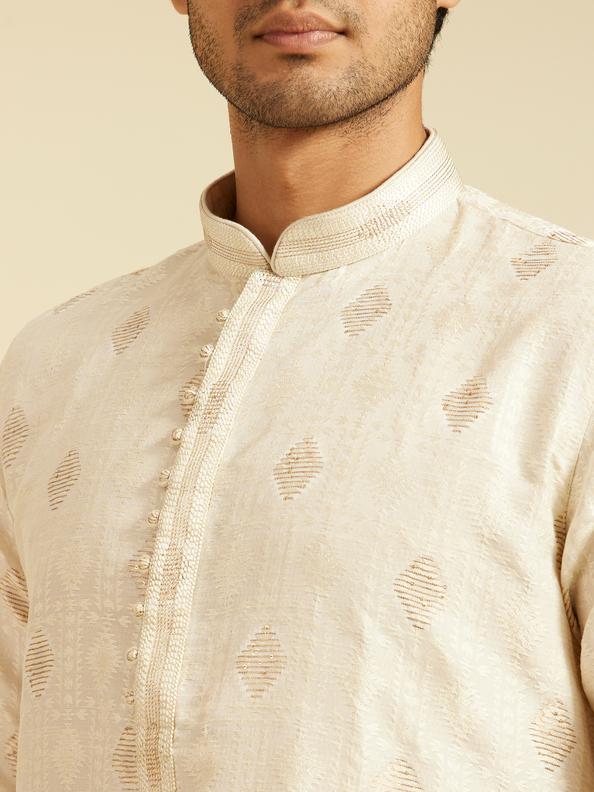 Diwas Men Cream White Diamond Patterned Kurta with Potli Buttons