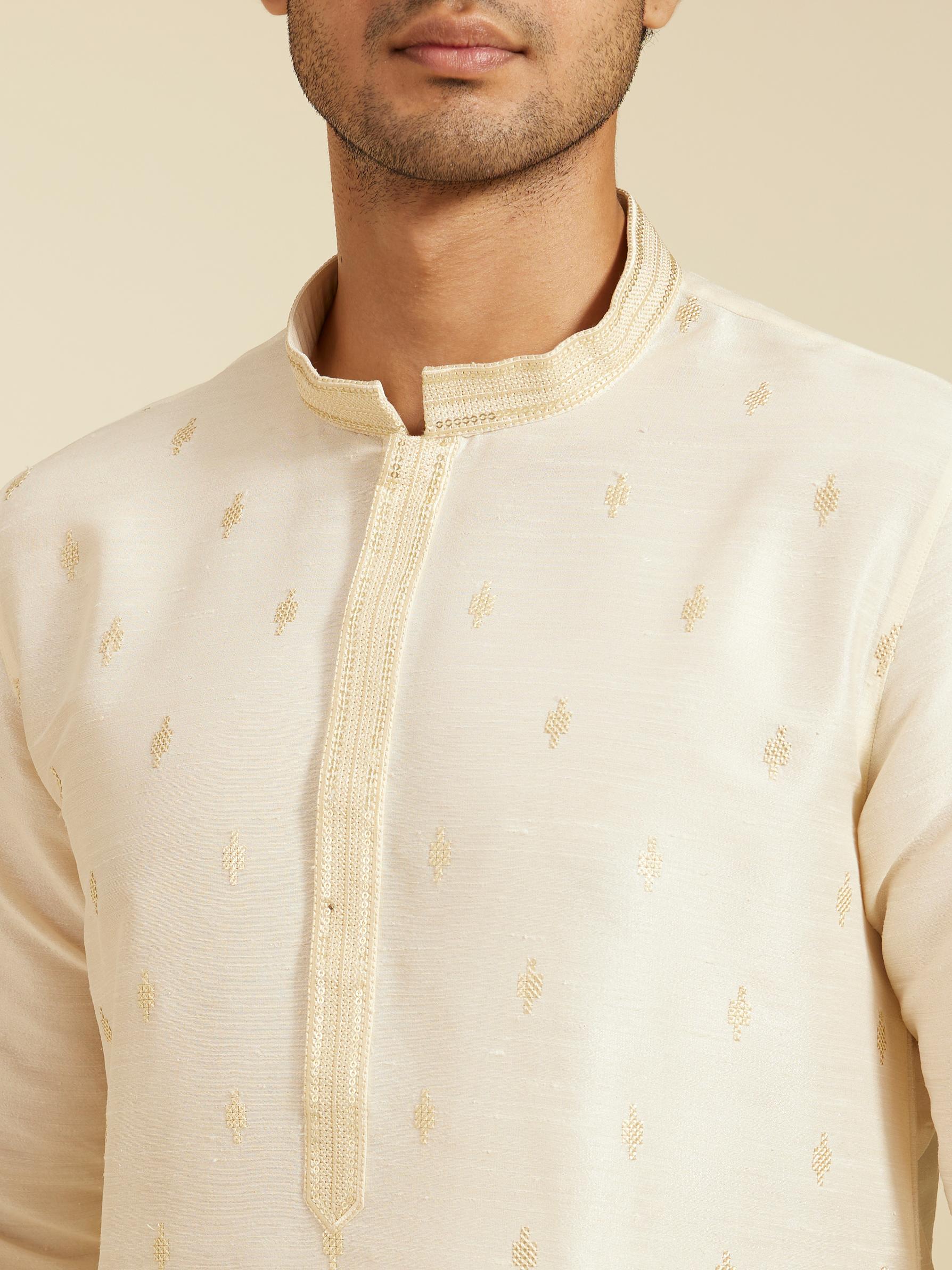 Diwas Men Cream White Buta Patterned Kurta with Sequinned Neckline