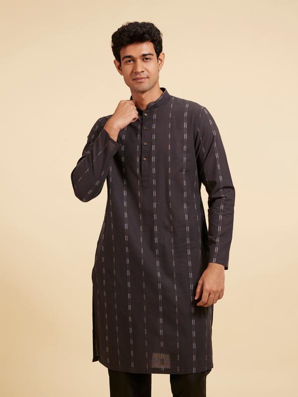 Diwas Men Charcoal Black Linear Patterned Kurta