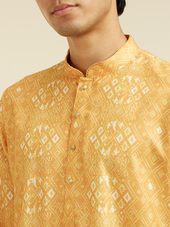 Diwas Men Mustard Yellow Kaleidoscopic Square Printed Kurta