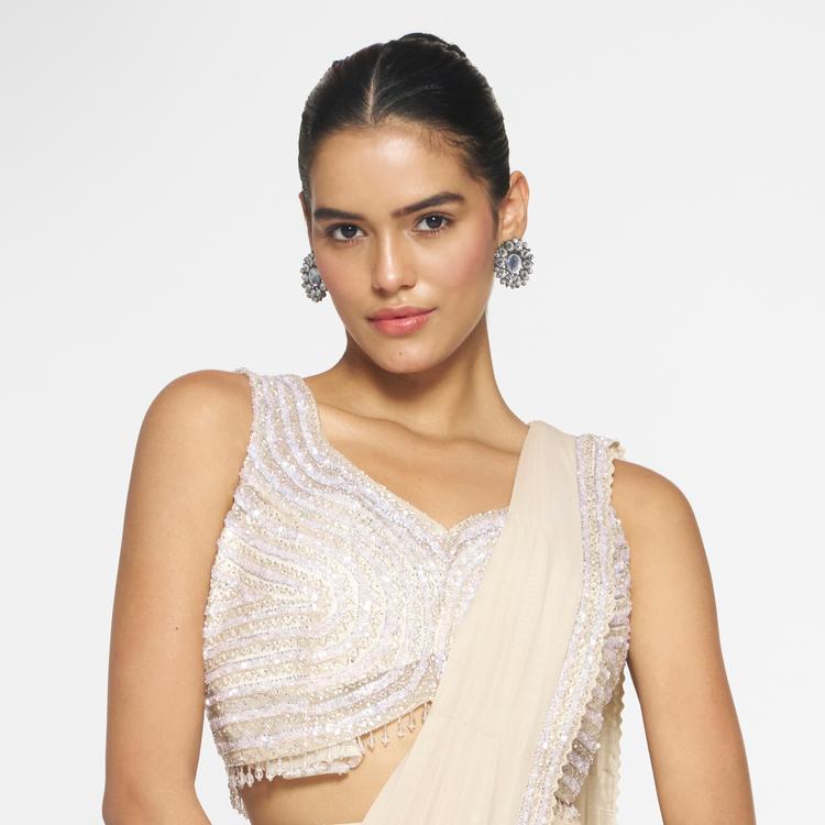 Twamev Women Creamy Elegance Knit Saree