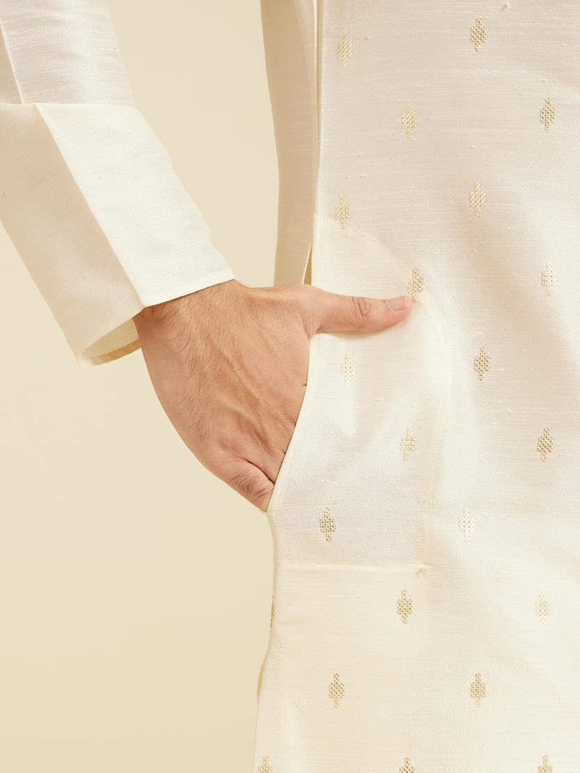 Diwas Men Cream White Buta Patterned Kurta with Sequinned Neckline