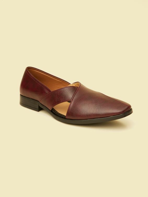 Twamev Men Wine Peshawari Juttis