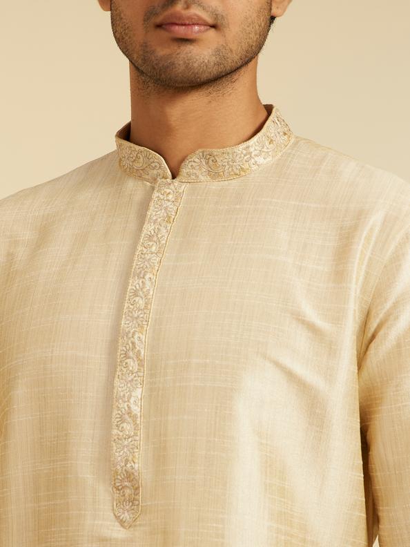Diwas Men Pista Green Self Textured Kurta with Embroidered Placket