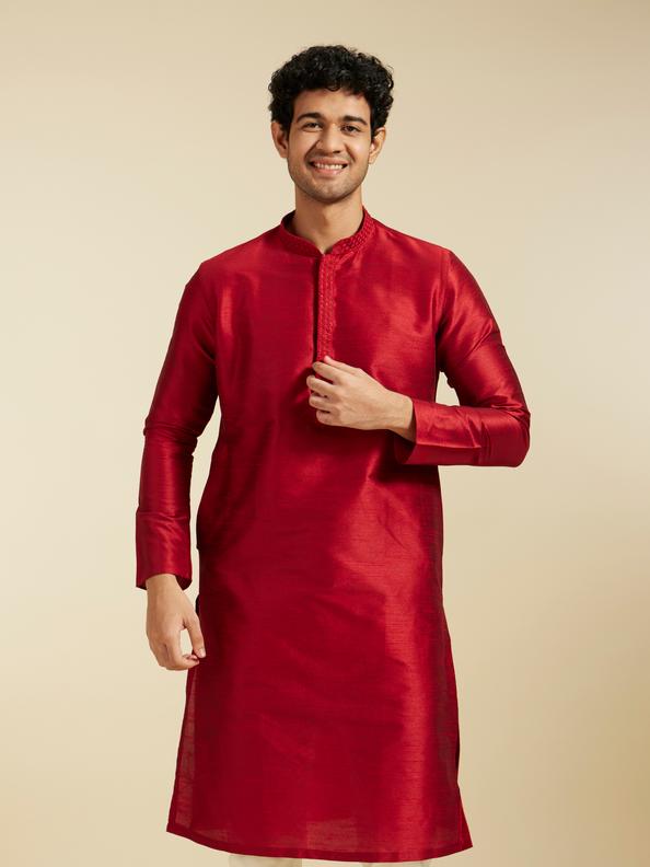 Diwas Men Maroon Red Plain Kurta With Embroidered Collar