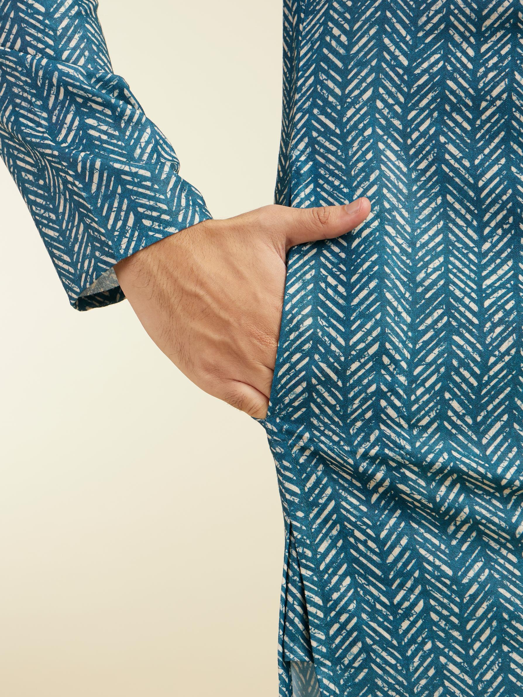 Diwas Men Teal Green Chevron Printed Kurta