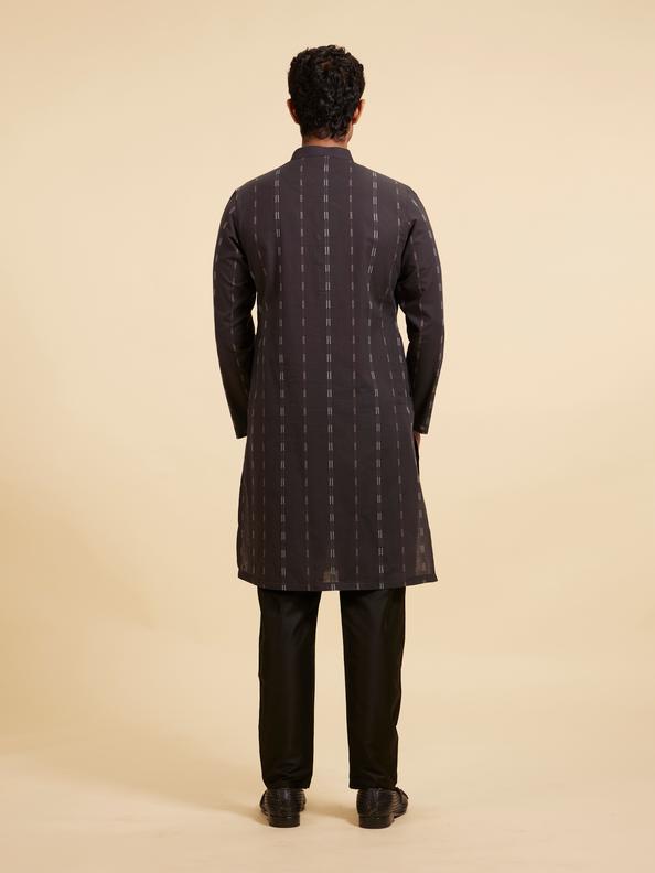 Diwas Men Charcoal Black Linear Patterned Kurta