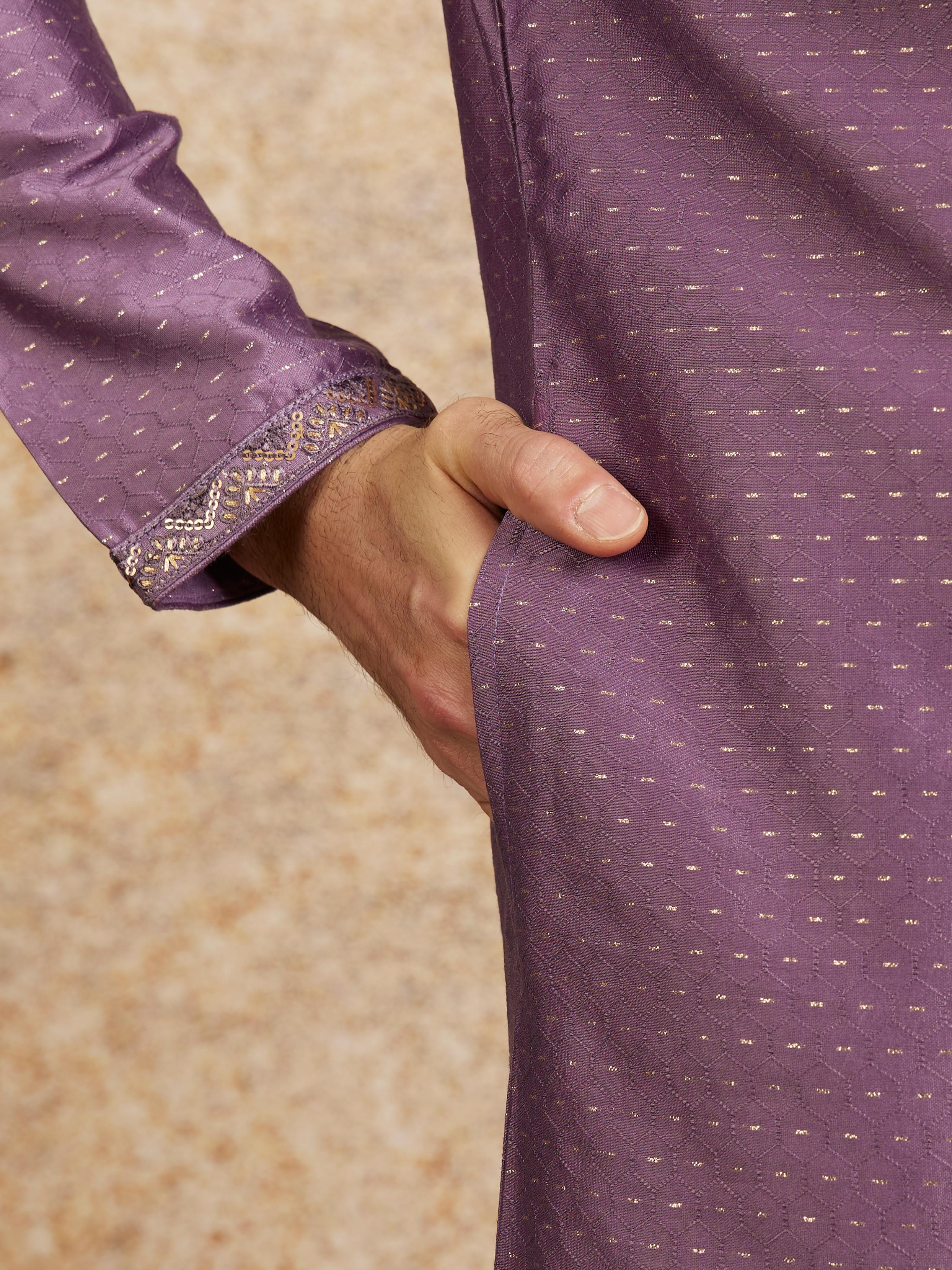 Twamev Men Lilac Embroidered Kurta Pajama