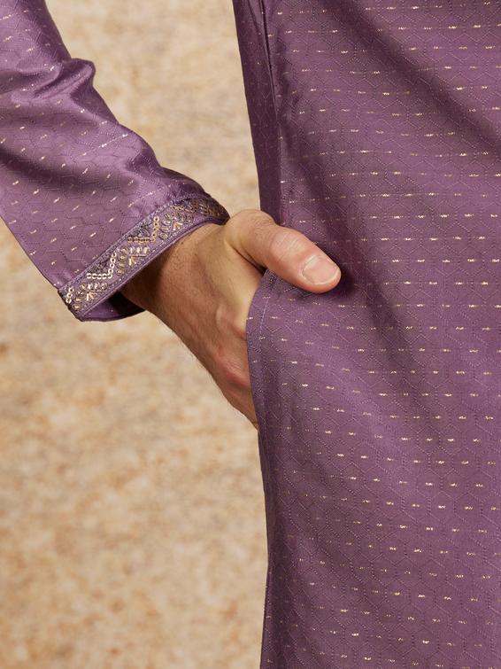 Twamev Men Lilac Embroidered Kurta Pajama