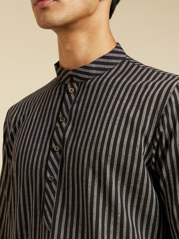 Diwas Men Ebony Black Linear Patterned Striped Kurta