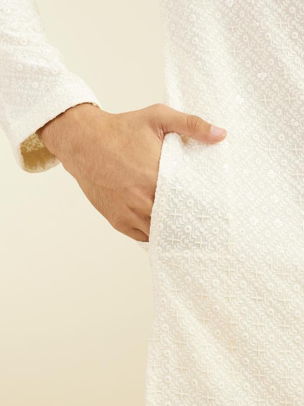 Diwas Men Cream White Chikankari Kurta with Sequin