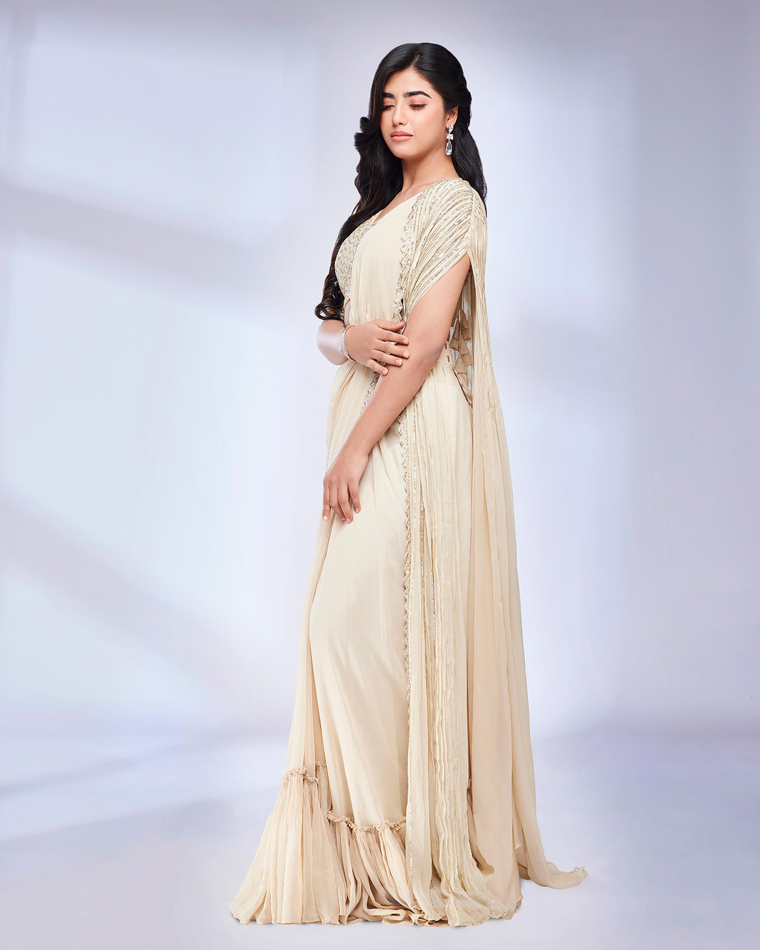 Twamev Women Dark Cream Scallop Bordered Draped Saree with Cape